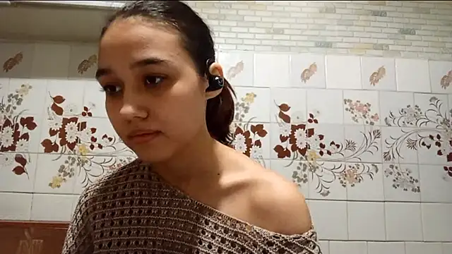 annettabelsito (F teen) - flash of your slut's tits