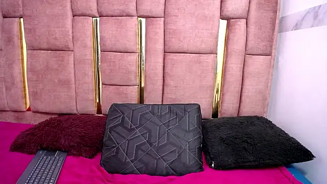 chloeshow (F teen) - FINGERS PUSSY MASTURBATION ✌️