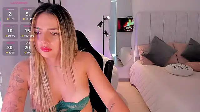 amywood (F young) - cum show