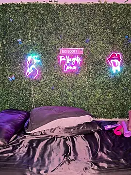 renathickass (F milf) - BLASIAN BADDIE PVT/EXC SLUT ME OUT