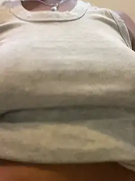 Webcam Model (Dellah27) is live