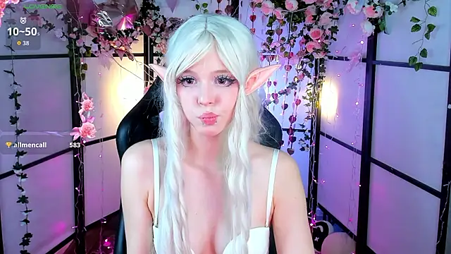 AluweMeow live sex cam