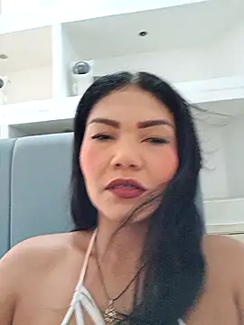 Webcam Model (Susy_em)  is live.Free join now!