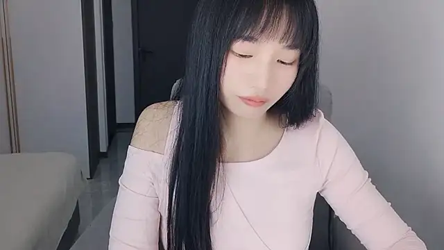 lisa-3333 - Lisa-3333's free webcam - UK Sex Cams