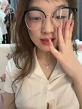 美女meimei_x在线直播