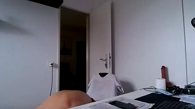 alpha-hunk live sex cam