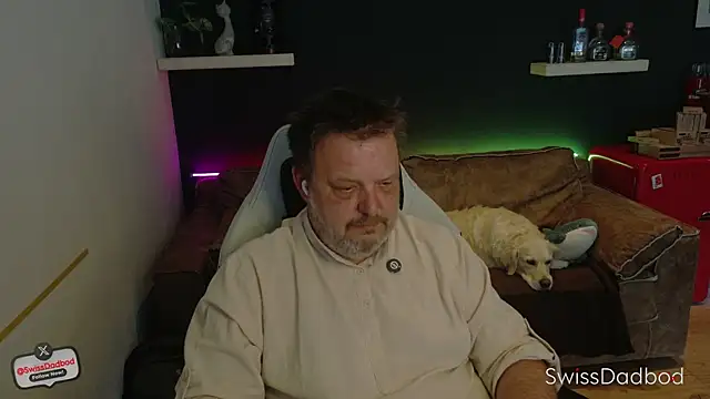 swissdadbod (M mature) - For tickets to meet with Mystery Girl 🤭