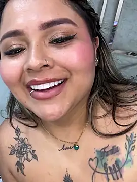 Webcam Model (ashley-swift-)  is live.Free join now!