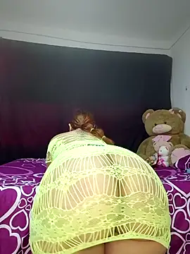 foxylisaflores (F young) - dance in your face