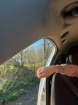 Webcam Model (AliceDx)  is live.Free join now!