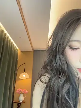 美女AYW-21在线直播