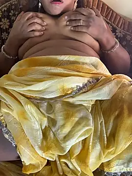 hottywetsexy (F milf) - Boobs oil nippe clamps