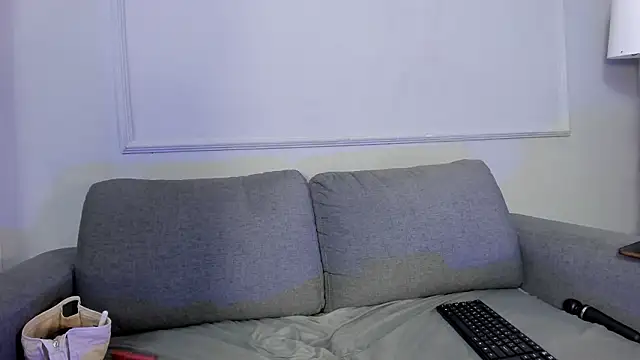 nahomycarterr (F teen) - My smalltits in you face daddy