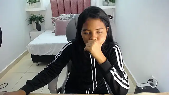 lunilove__ (F teen) - SENSUAL NAKED DANCE