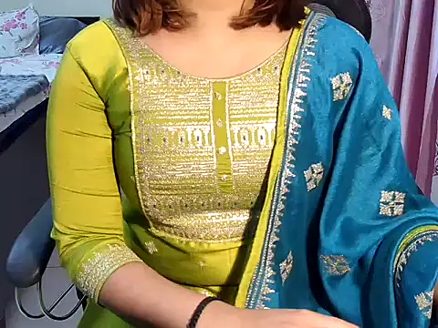 avnii_09 - Avnii_09's free webcam - UK Sex Cams