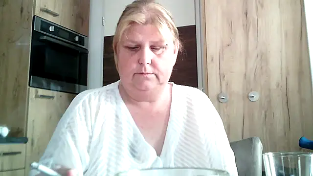 sylviastar46 - Sylviastar46's free webcam