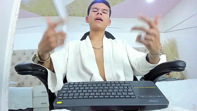 dylanroyce_ (M twink) - make me cum