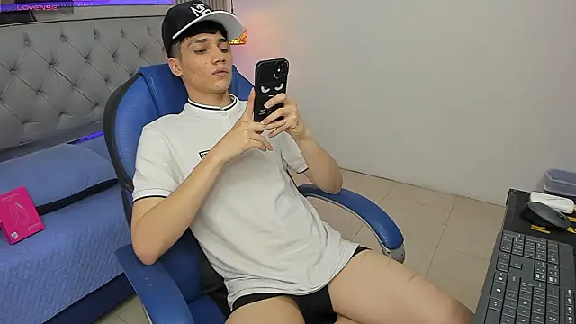 samblack_ (M twink) - cum show