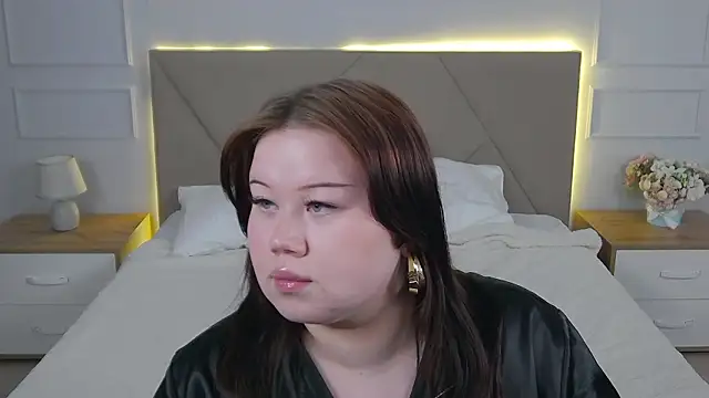 evanova_ (F teen) - kiss me