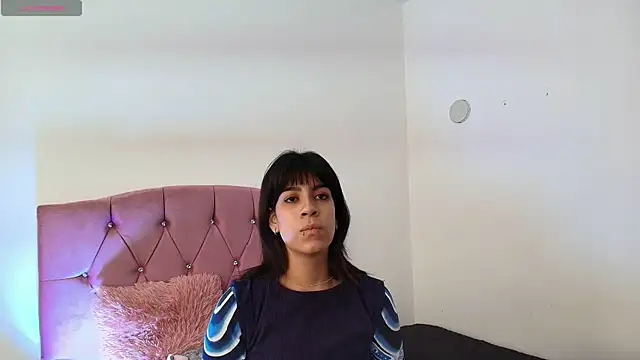 kalyra_17 (F teen) - Show boobs