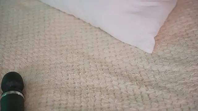 ashley_jones9 (F young) - ride dildo + cum