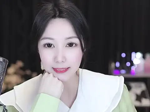 nuyoah-77 - Nuyoah-77's free webcam - UK Sex Cams