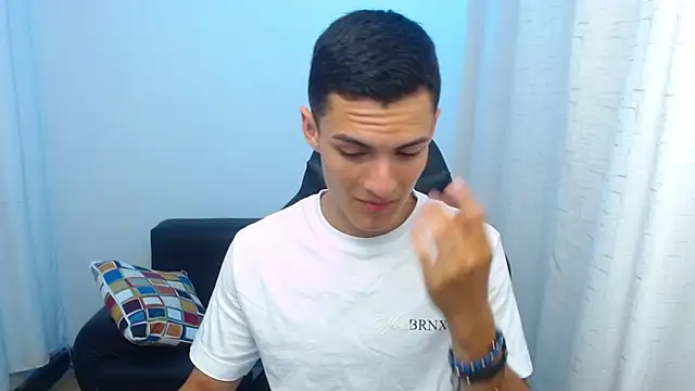 matiius18 (M twink) - Cumshow Public