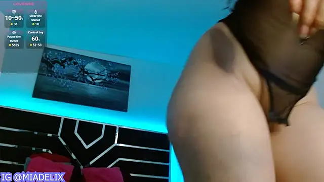 -miakitty- (F young) - NUDE OIL SHOW