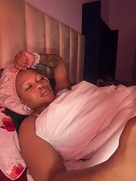 BonnyMolhada live sex cam