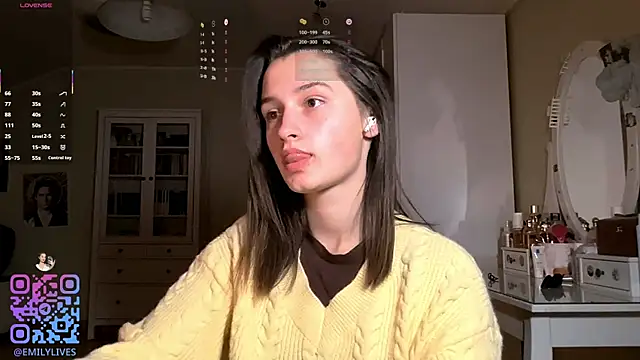 darlinebrustera - DarlineBrustera's free webcam - UK Sex Cams