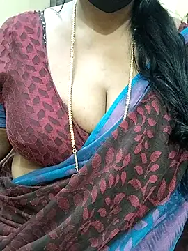 Webcam Model (shobini) is live