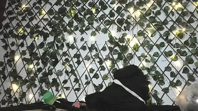 littlepeach_ - LittlePeach_'s free webcam - UK Sex Cams