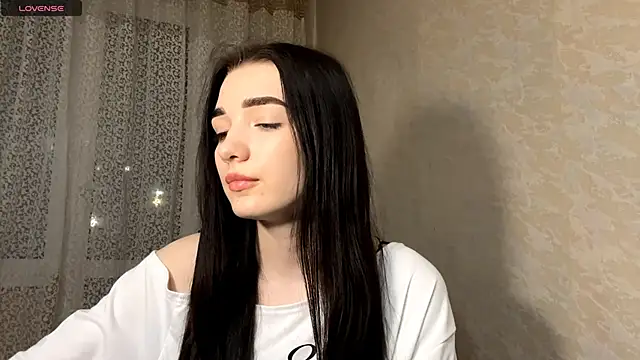 isabellawave (F teen) - I want to show you my panties