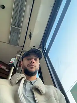 Lionayowe live sex cam