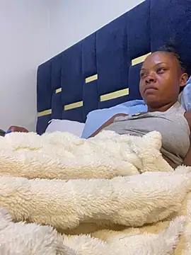 dellah27 (F young) - Tease me DADDIE 🤭🌹🌹