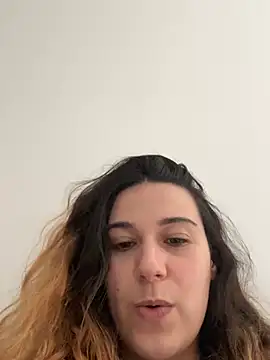 joanaguerreiru (F young) - Hey 😬