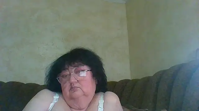 milasky5303 - MilaSky5303's free webcam