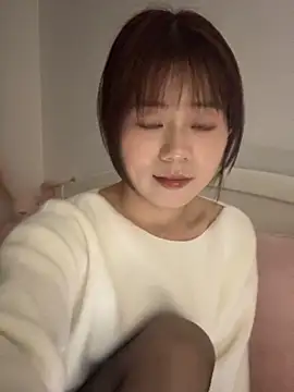 nana-3 - Nana-3's free webcam