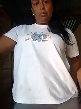 Laura20lopez Live Webcam on Stripchat