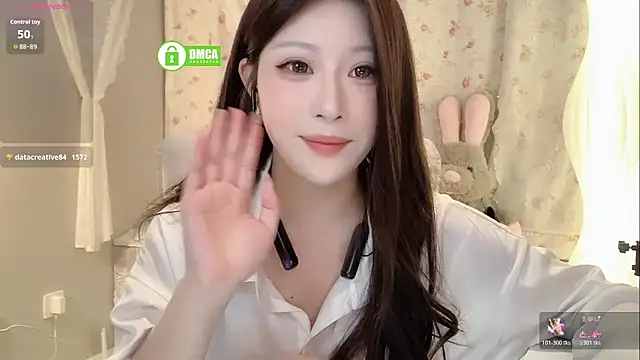 princess3344 (F young) - 下空M腿Lower M-leg position