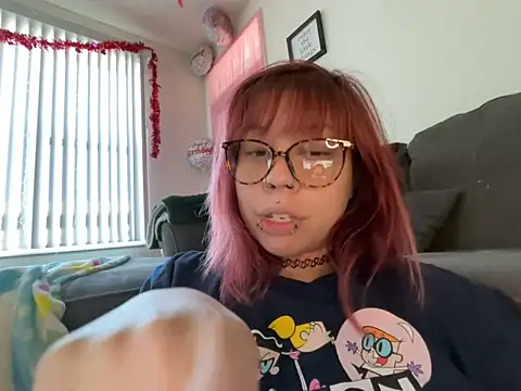 moan4mona (F young) - Last tip gets toy control 😳🍆💥