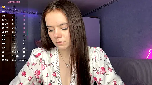 lia_rise - Lia_rise's free webcam - UK Sex Cams
