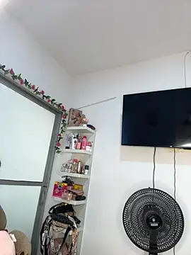 jailyncam_ - Jailyncam_'s free webcam - UK Sex Cams