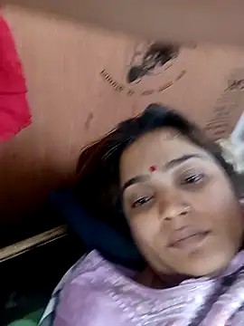 trisha_71 - Trisha_71's free webcam - UK Sex Cams