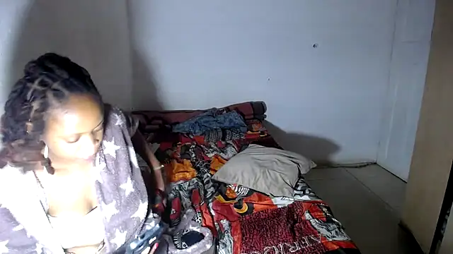 ebonyessence - EbonyEssence's free webcam - UK Sex Cams