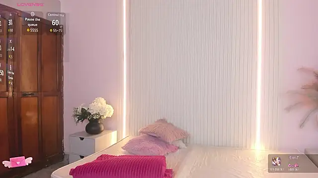 vivianowen9 - VivianOwen9's free webcam - UK Sex Cams