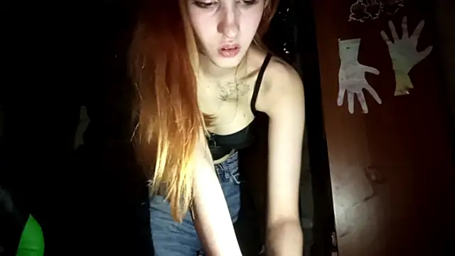 sirenfrost - SirenFrost's free webcam