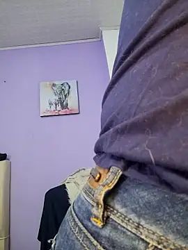 scarlet_curly8a (F mature) - saliva on tits