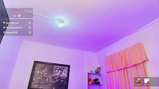 tianaglow26 - TianaGlow26's free webcam