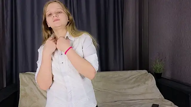 hazeelariel - HazeElariel's free webcam